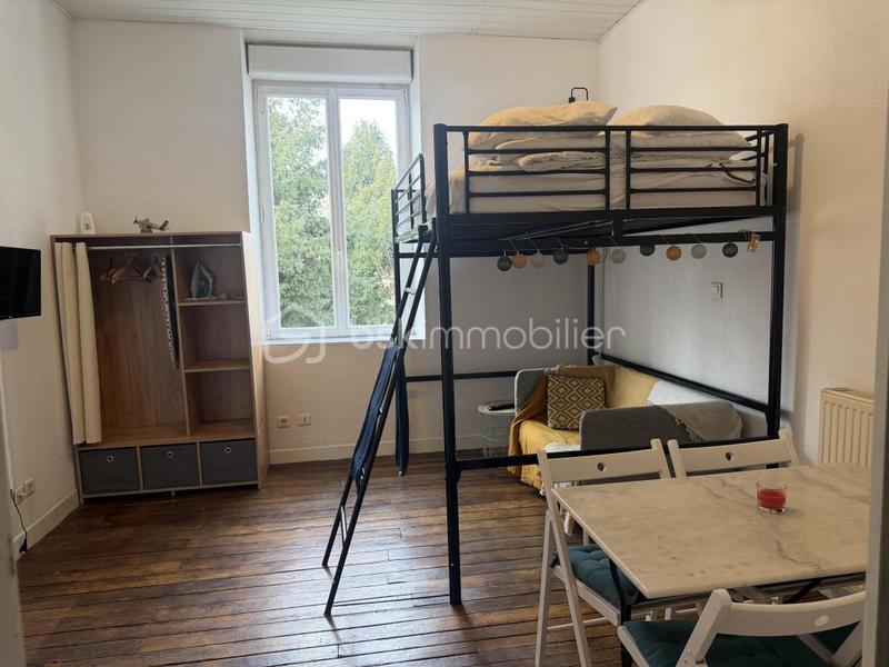 Studio - 15 m² - 1 pièce