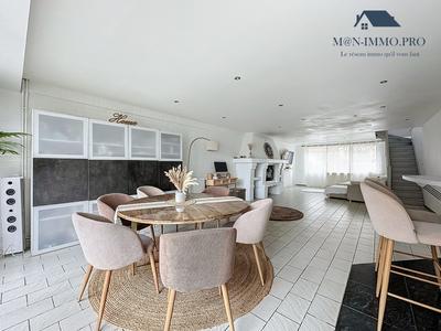 Maison traditionnelle - 205 m² - 6 pièces