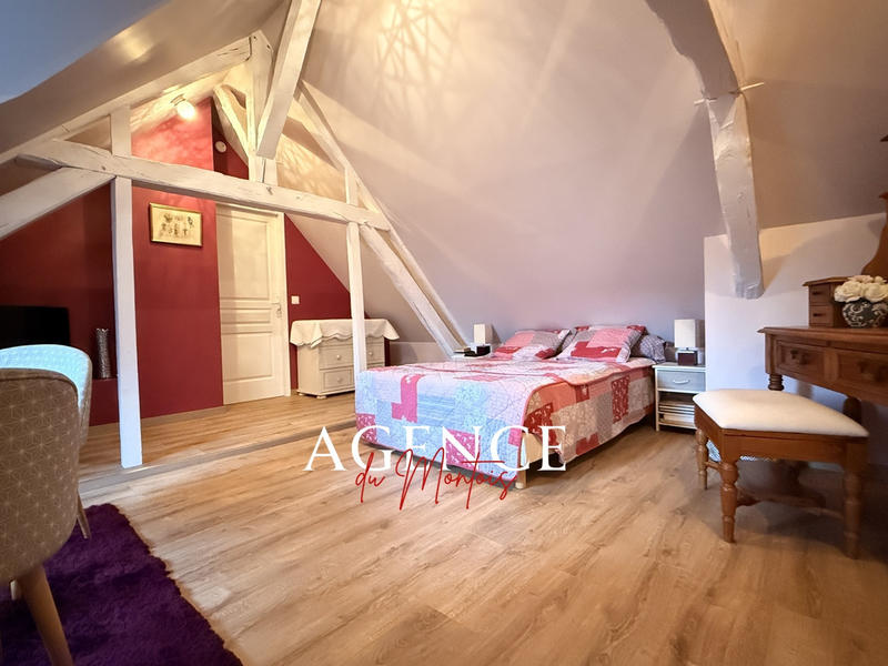 Maison - 205 m² - 5 pièces