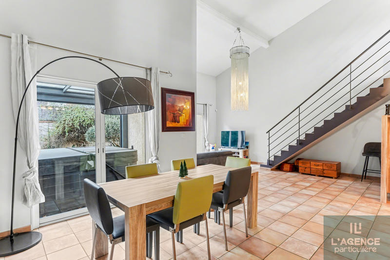 Maison - 159 m² - 5 pièces