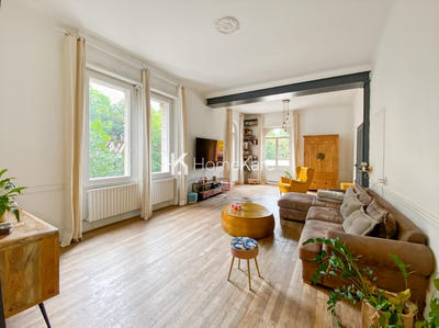 Maison - 240 m² - 7 pièces