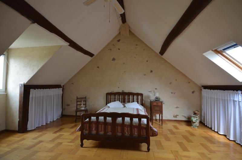 Maison - 210 m² - 6 pièces