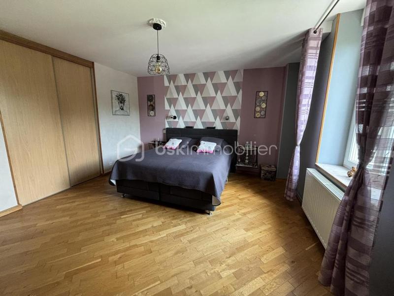 Maison - 197 m² - 5 pièces