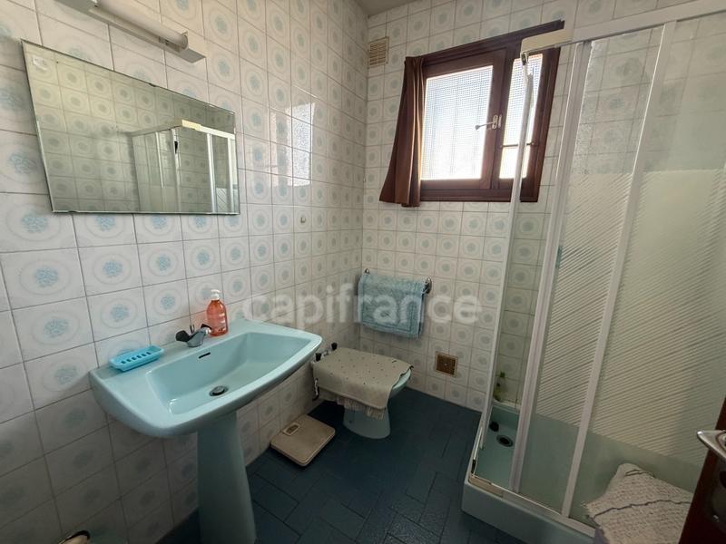 Maison - 158 m² - 12 pièces