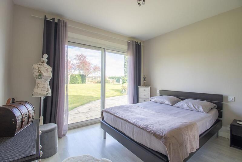 Propriété - 196 m² - 10 pièces