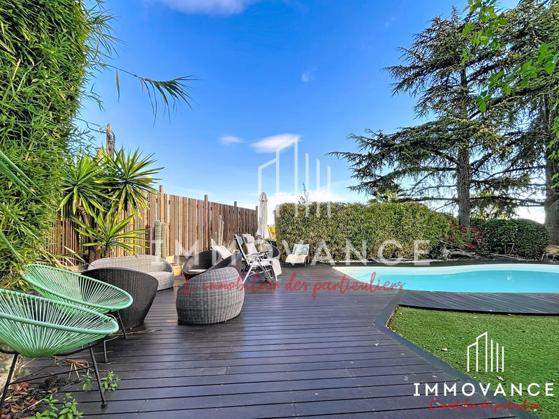 Maison - 275 m² - 7 pièces