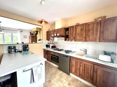 Maison traditionnelle - 92 m² - 4 pièces