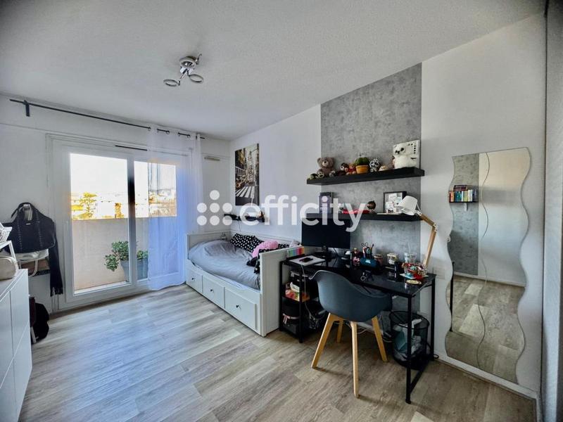Appartement - 85 m² - 4 pièces
