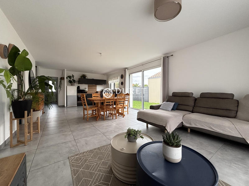 Maison - 94 m² - 5 pièces