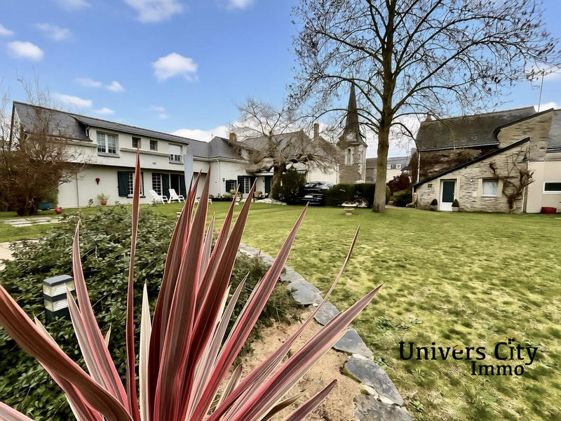 Maison ancienne - 227 m² - 8 pièces