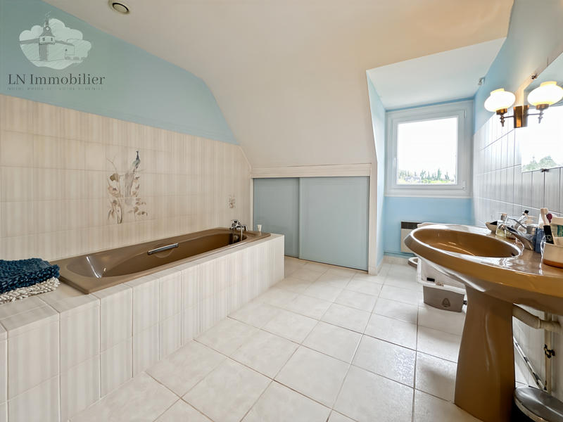 Maison - 147 m² - 6 pièces