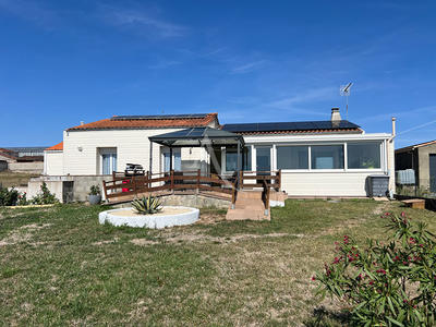 Maison - 140 m² - 5 pièces