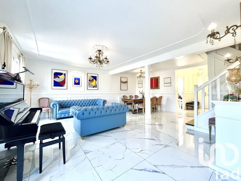 Maison - 177 m² - 7 pièces