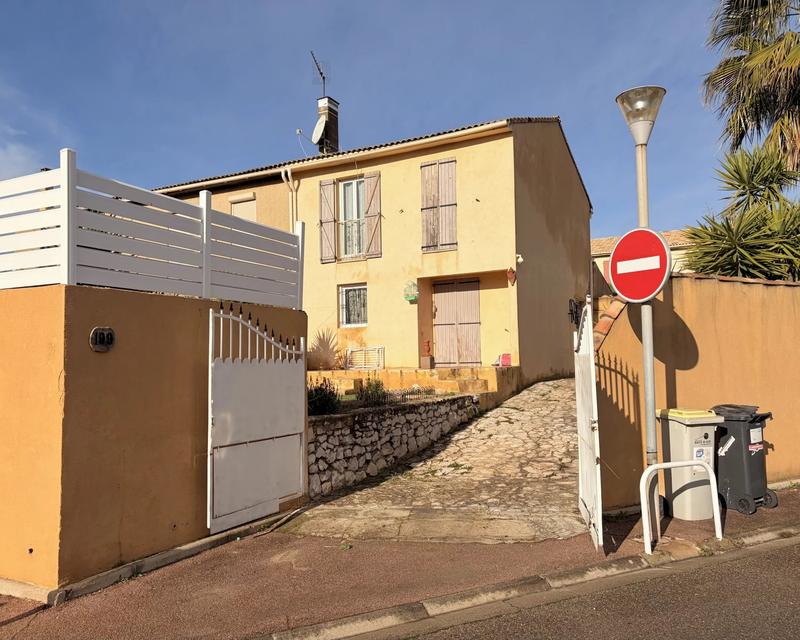 Maison - 107 m² - 4 pièces