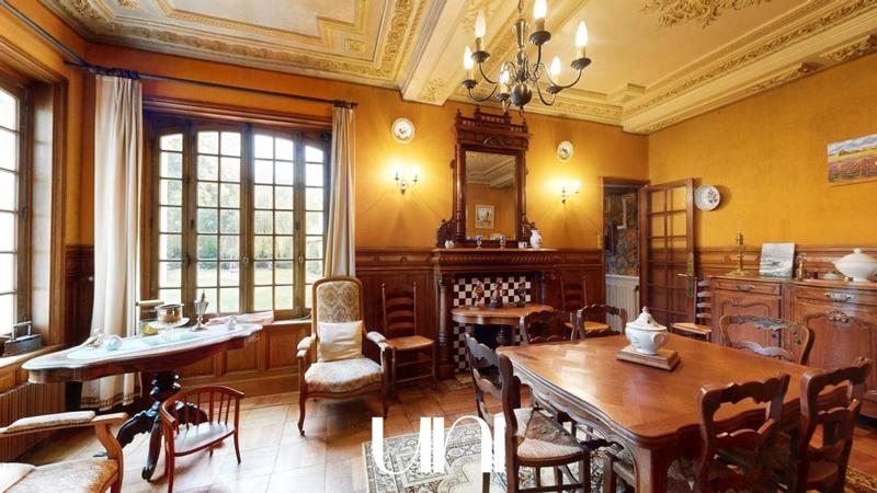 Maison - 208 m² - 8 pièces