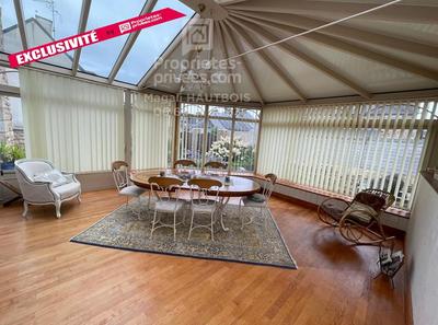 Maison - 184 m² - 9 pièces