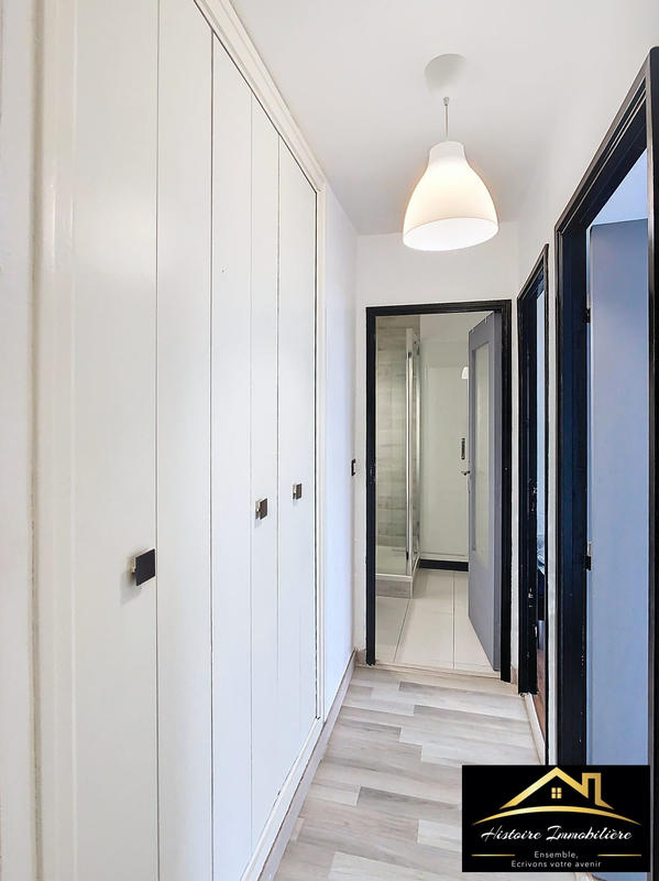 Appartement - 92 m² - 6 pièces