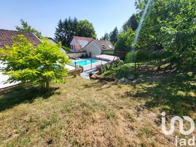 Maison - 222 m² - 6 pièces