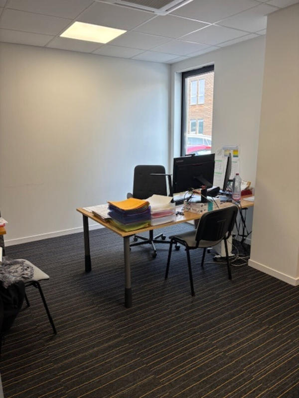 Bureau - 330 m²
