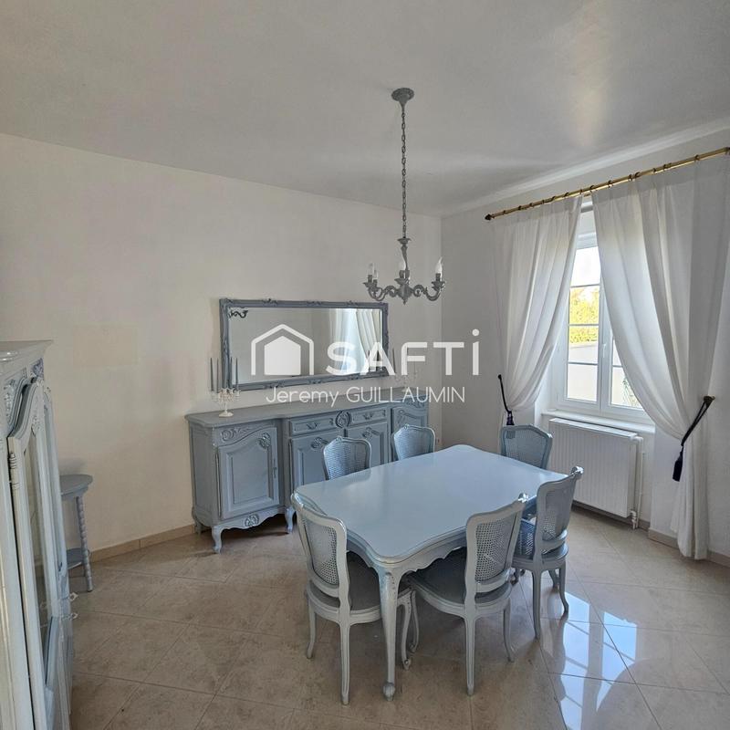 Maison - 311 m² - 11 pièces