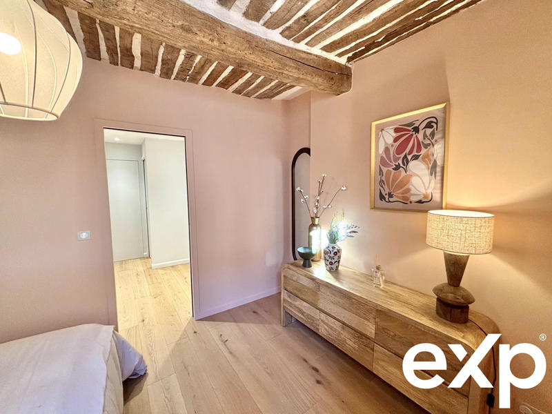 Maison traditionnelle - 77 m² - 4 pièces