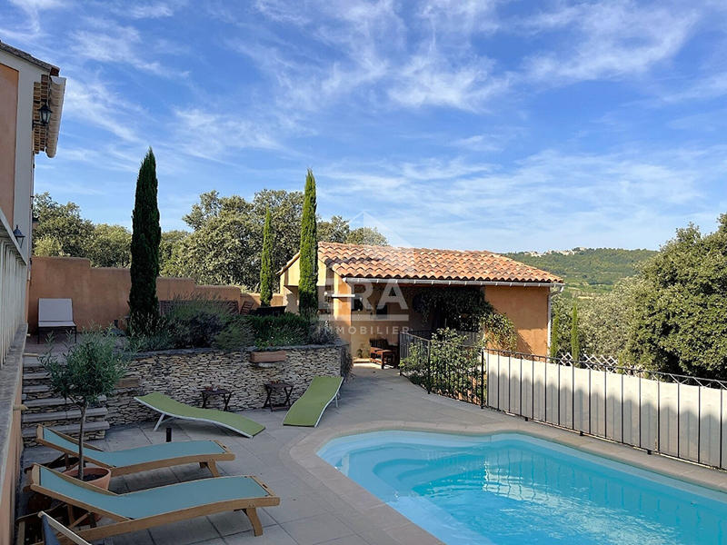 Maison - 172 m² - 8 pièces