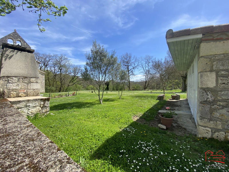 Maison - 239 m² - 5 pièces