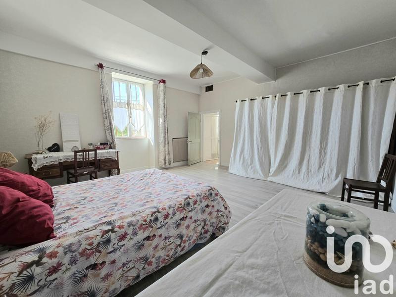 Maison de village - 212 m² - 7 pièces