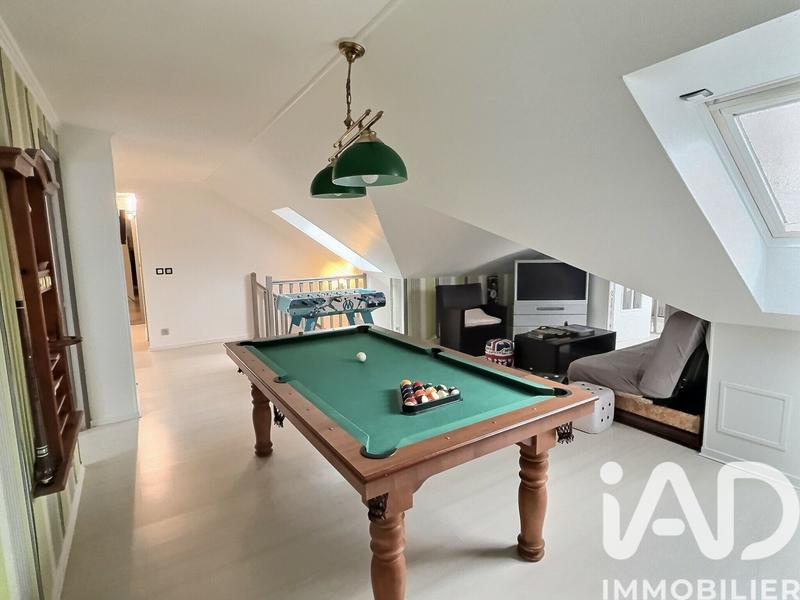 Maison - 213 m² - 8 pièces