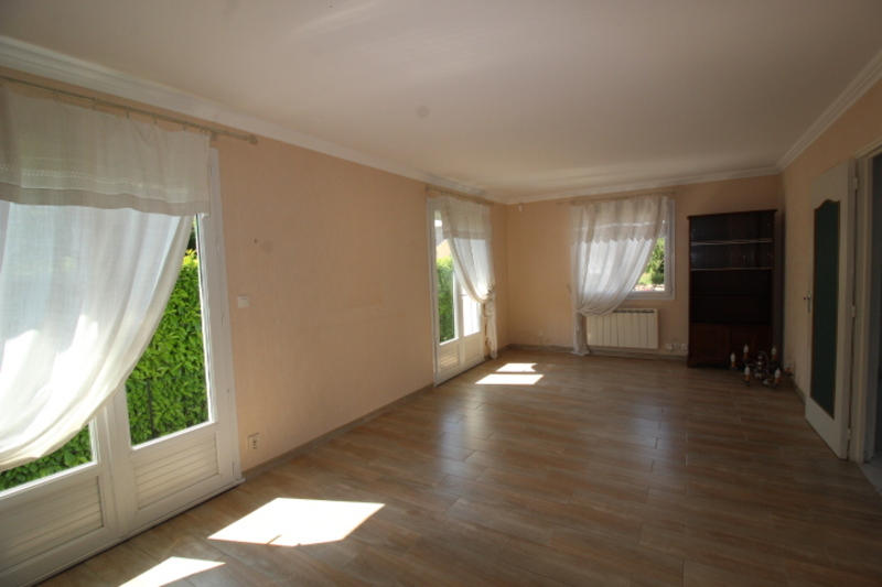 Maison - 76 m² - 6 pièces