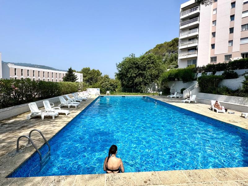 Appartement - 61 m² - 2 pièces