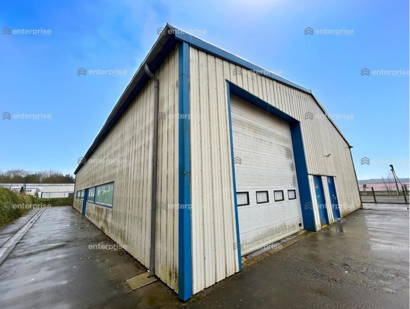 Local d'activité / Entrepôt - 150 m²