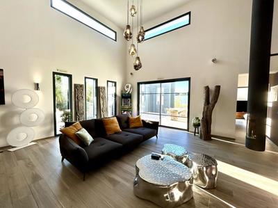 Maison - 207 m² - 5 pièces