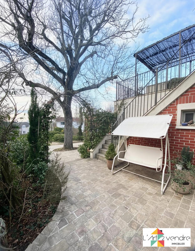 Maison - 143 m² - 7 pièces