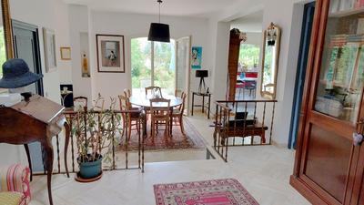 Maison contemporaine - 202 m² - 6 pièces