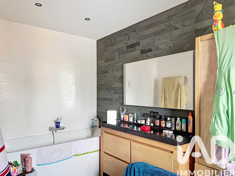 Maison - 180 m² - 6 pièces