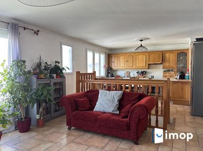 Maison - 140 m² - 6 pièces