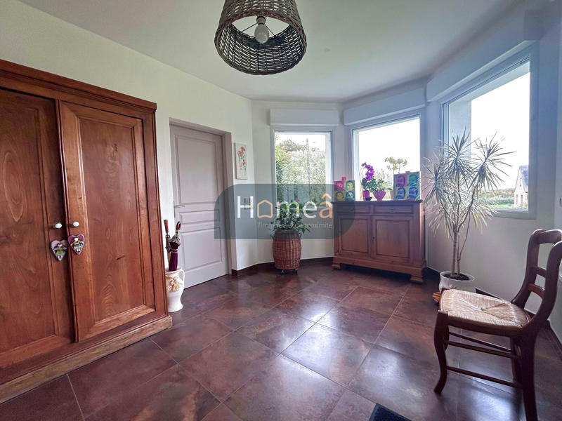 Maison - 215 m² - 8 pièces