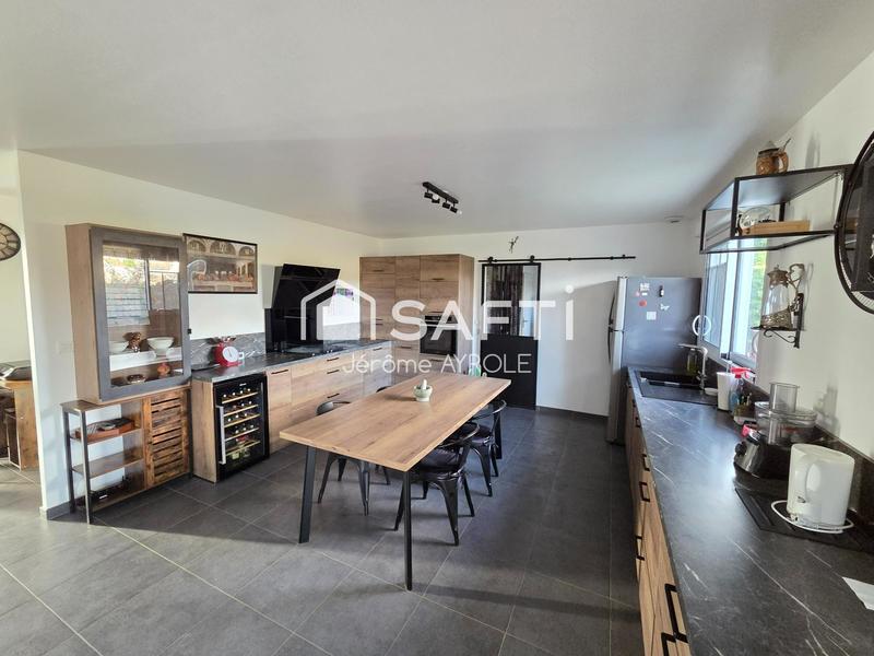 Maison - 122 m² - 5 pièces