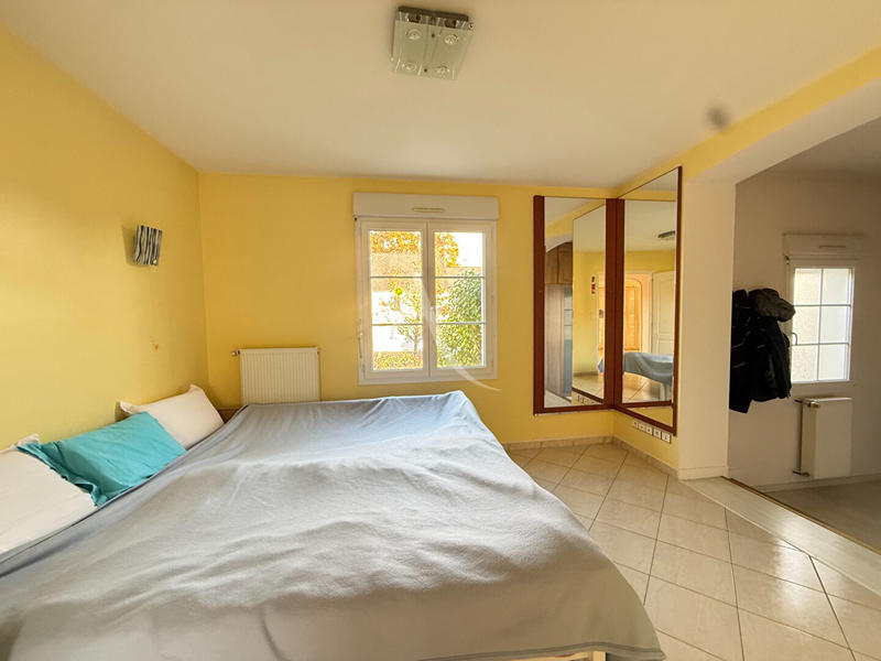 Maison - 232 m² - 8 pièces