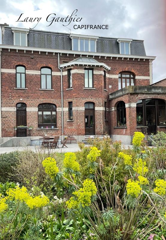 Maison bourgeoise - 435 m² - 15 pièces