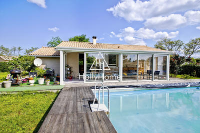 Maison - 90 m² - 4 pièces