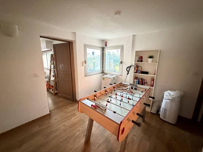 Maison - 195 m² - 10 pièces