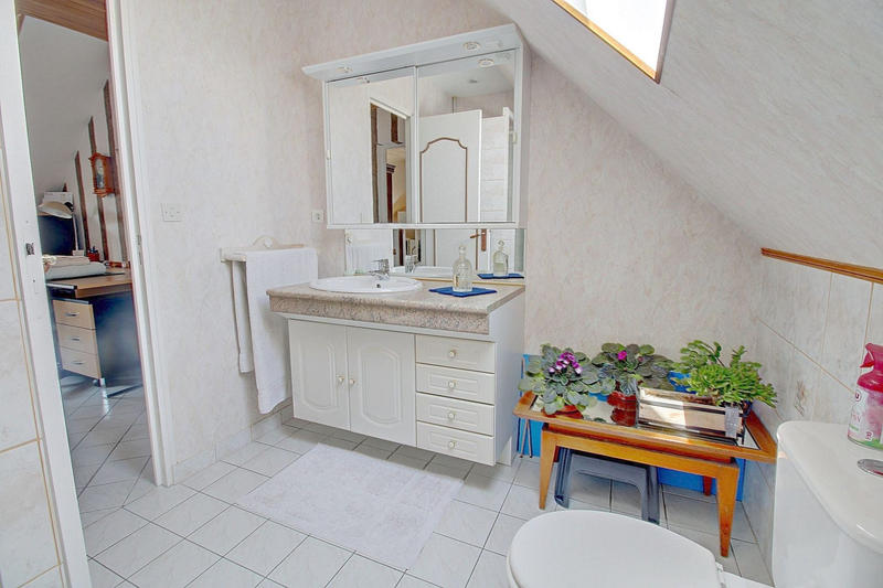 Maison - 127 m² - 6 pièces