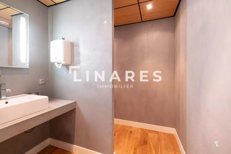 Bureau - 129 m² - 4 pièces