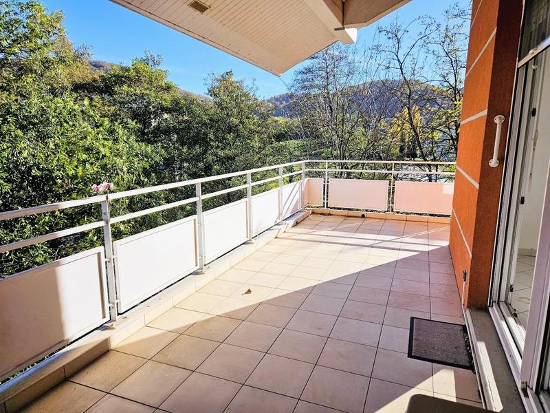 Appartement - 115 m² - 5 pièces