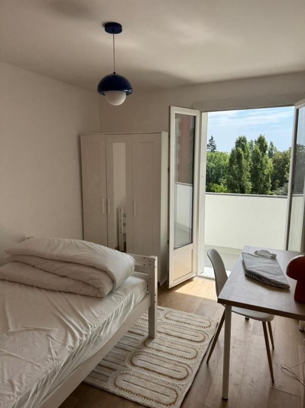 Chambre - 10 m² - 1 pièce