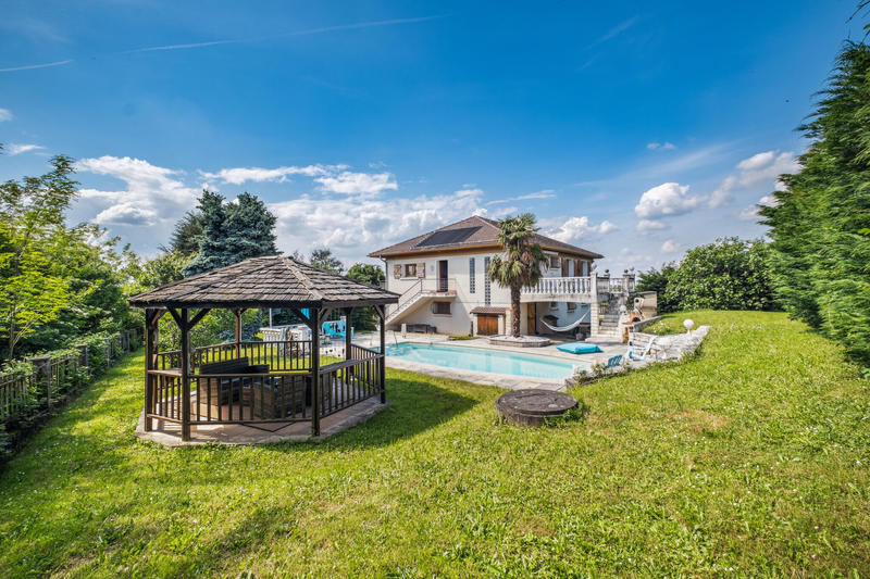 Maison - 150 m² - 6 pièces