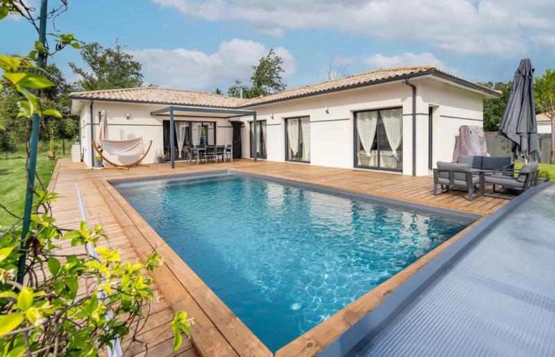 Maison - 90 m² - 4 pièces