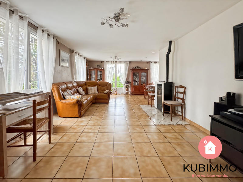 Maison - 212 m² - 8 pièces